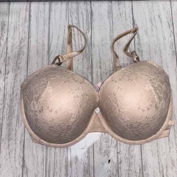 Victoria's Secret Other - Womens Size 36DDD Victorias Secret Lace Bra EUC
